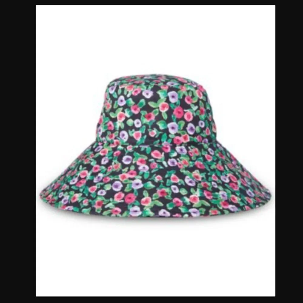 Steve Madden Floral Bucket Hat‎